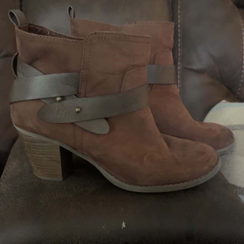 Brown ankle boots